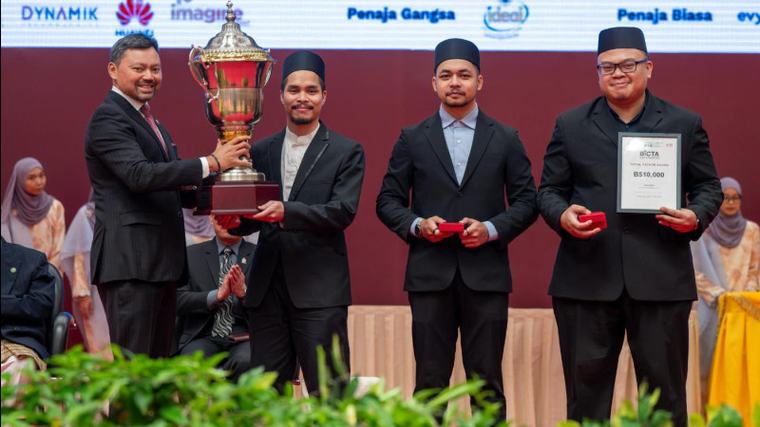 12 maut dalam kebakaran hutan di Algeria 27 Og 2026